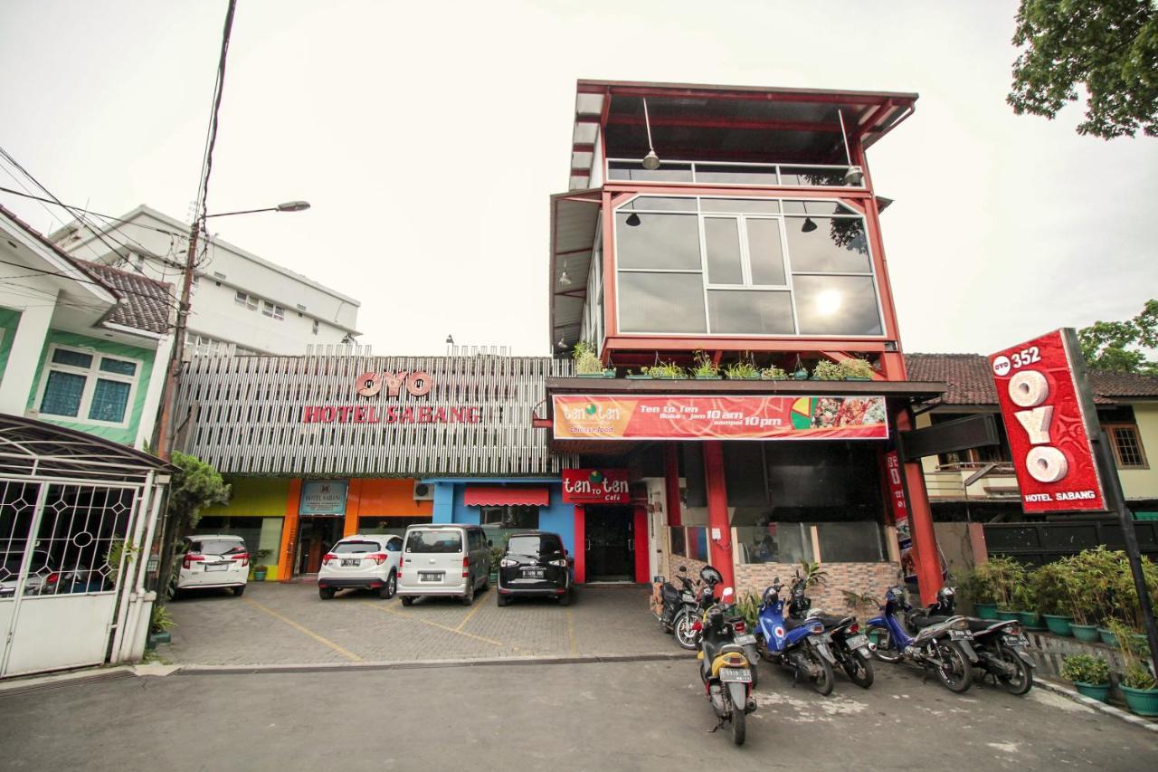 Vaccinated Staff - Oyo 352 Homestay Sabang Bandung Zewnętrze zdjęcie